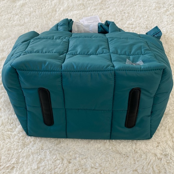 ππ HOST PICK ππ Lululemon Quilted Grid Crossbody Bag Storm Teal NWT - Picture 3 of 11